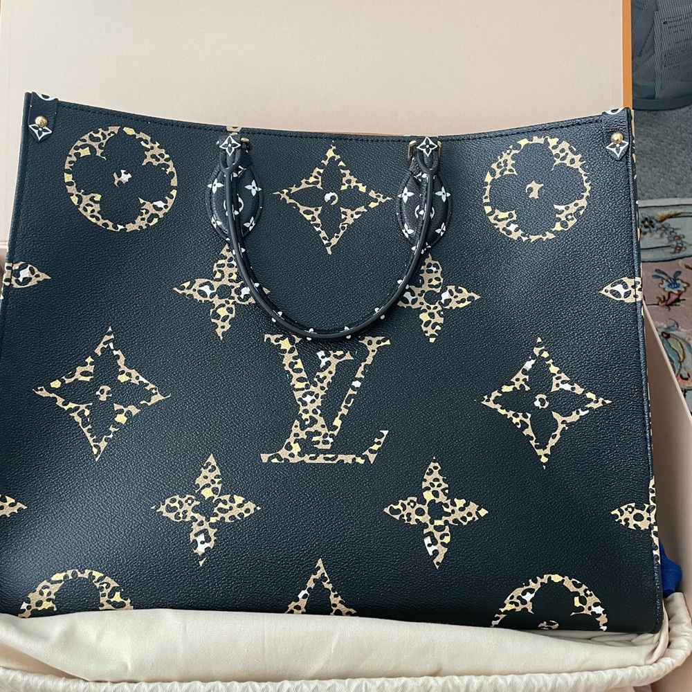 Brand new Louis Vuitton limited edition jungle on the go bag